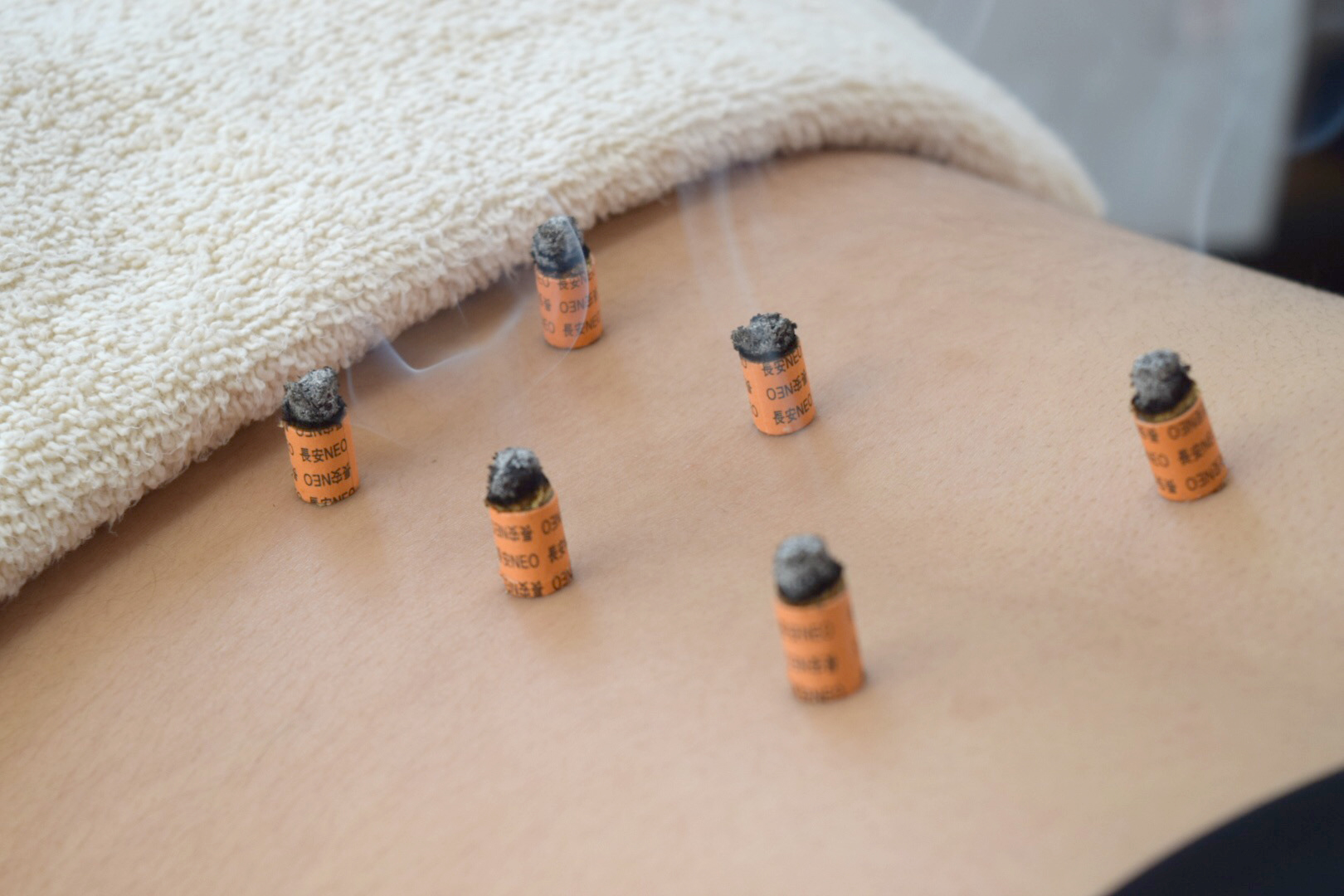 船橋運動公園前　灸